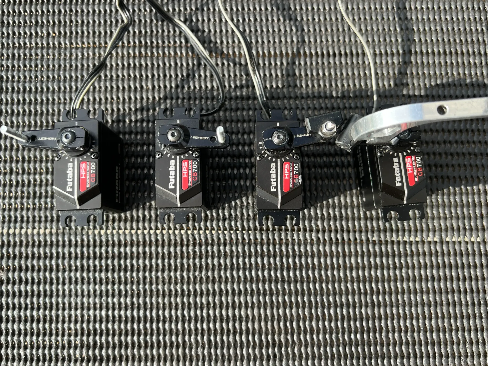 Futaba BLS CB700 Servo(s)
